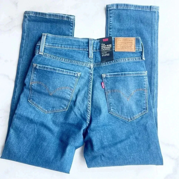 Levi's Premium Size 27 Women's Ripped 724 High Rise Straight Cropped Jeans NEW! - Picture 5 of 7